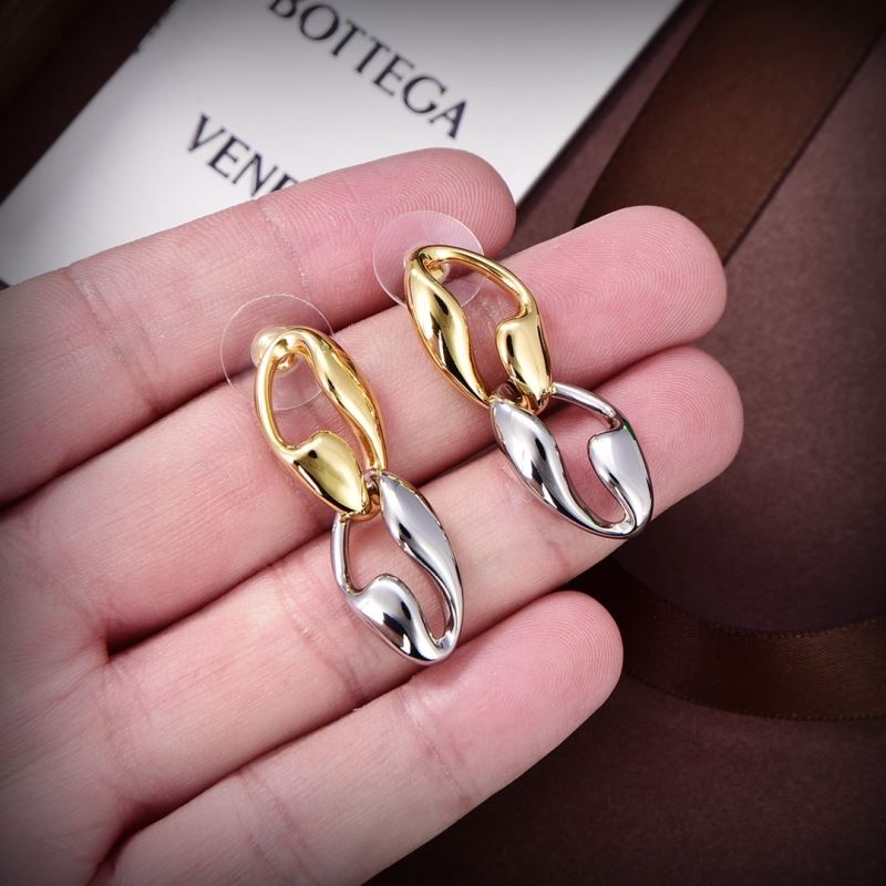 Bo*te*ga venenta earrings